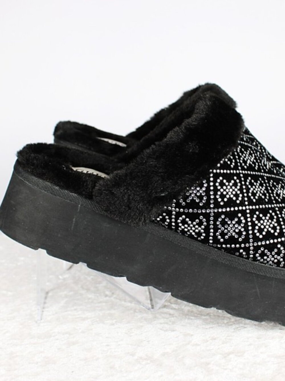 GUESS Women’s Rhinestone Platform Slippers Black Faux Fur Size 7 NWOT - Picture 5 of 8